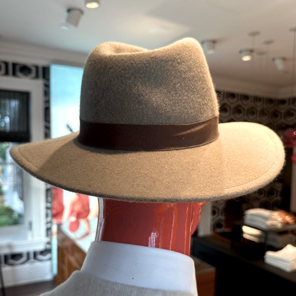 21 Men Top hat